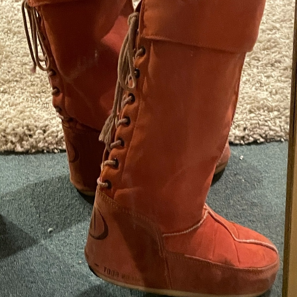 The original moonboot